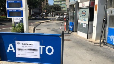 Sciopero benzinai, dal 27 novembre in autostrada si fermano i rifornimenti