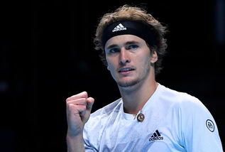 Atp Finals, Zverev ancora in corsa per le semifinali: Schwartzman ko in tre set