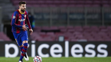 As: "Piqué out per otto mesi"