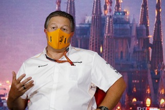 F1, Brown: “Alonso pilota più completo con cui abbia lavorato"