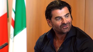 Alberto Tomba contro il Governo: "Aprite le piste da sci"