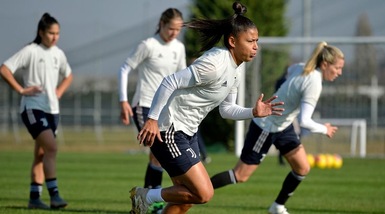 La Juve in trasferta a Napoli, Fiorentina-Milan apre la 9ª giornata