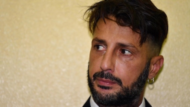 Clamoroso Corona: si sposa. Ecco con chi