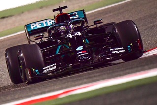 GP Bahrain: Hamilton super anche nelle FP2, Ferrari fuori dalla Top Ten