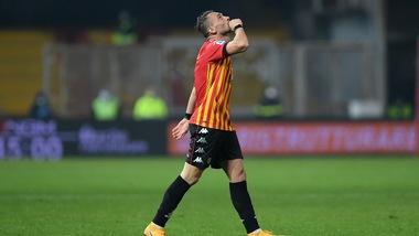 Benevento, Letizia: "Dopo Maradona il numero 10 va cancellato dal calcio"