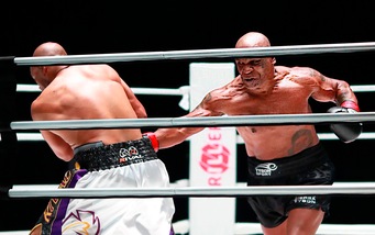 Tyson pareggia con Jones Jr. nel ricordo di Maradona e Bryant