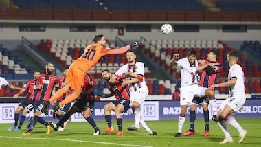 Cosenza-Salernitana 0-1. Tutino porta Castori al primo posto