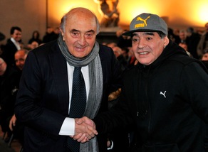 Parla Ferlaino: “Lasciate in pace Diego, spero non ci sia un soldo”