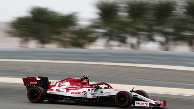 F1, Giovinazzi: "Grosjean? Sport pericolo, Halo gli ha salvato la vita"