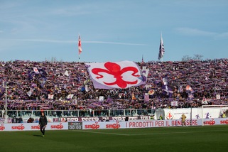 Fiorentina, striscione di protesta della tifoseria: "Ora basta"