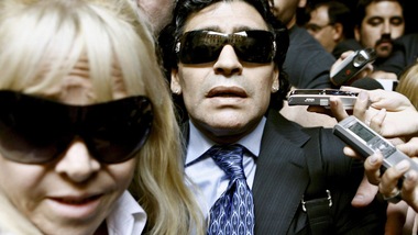 AS: "Maradona, eredità da 50 milioni di dollari: ecco i beni che fanno litigare la famiglia"