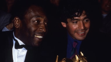 Maradona, l'addio di Pelé: "Sarai sempre un grande amico"