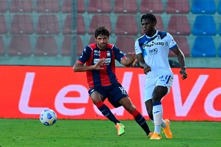 Crotone, Luperto: "Scudetto? Il Napoli non si ponga limiti, ha grandi riserve"