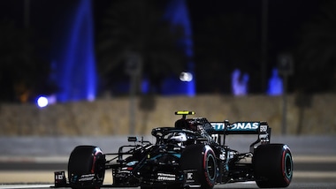 Gp Sakhir, Bottas conquista la pole: ottima seconda fila per Leclerc
