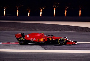 Ferrari, Leclerc penalizzato: -3 posizioni in griglia ad Abu Dhabi
