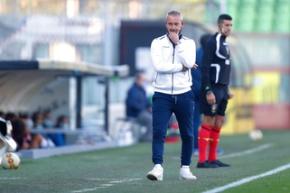 Fermana, ufficiale: il tecnico Antonioli è stato esonerato