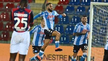 Insigne trascina il Napoli: gol e assist per Lozano. Poker al Crotone