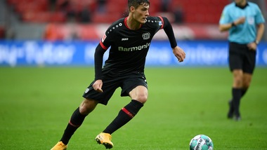 Bundesliga, Schick firma il 3-0 del Leverkusen sullo Schalke. Bayern a -1