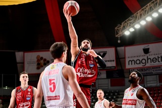 Milano inarrestabile, Varese ko. La Virtus cade con Sassari, vince Brindisi