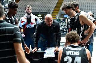Virtus Bologna, esonerato il coach Djordjevic