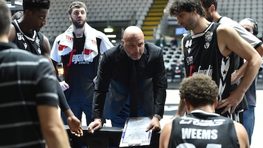 Virtus Bologna, esonerato il coach Djordjevic