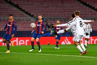 Barcellona-Juventus 0-2: dopo 45' CR7 e McKennie bianconeri alla grande