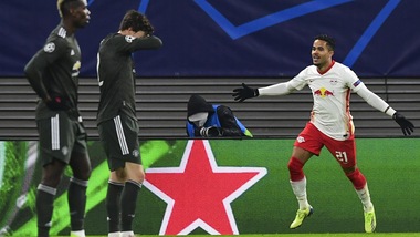 Lo United di Pogba perde con il Lipsia e va fuori dalla Champions. Il Dortmund è primo nel girone della Lazio