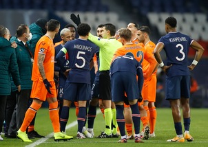Caos Psg-Basaksehir: scelti i nuovi arbitri per questa sera