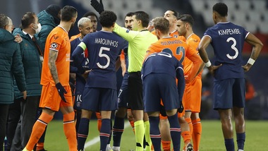 Caos Psg-Basaksehir: scelti i nuovi arbitri per questa sera