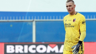 Bologna, per Skorupski frattura alla mano