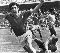 Paolo Rossi, la biografia dell'uomo che "ha fatto piangere il Brasile"