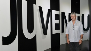 Paolo Rossi, intestato lo stadio a Prato. Domani i funerali a Vicenza