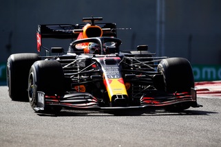 GP Abu Dhabi: Verstappen sfreccia nelle FP1, Ferrari lontane