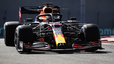 GP Abu Dhabi: Verstappen sfreccia nelle FP1, Ferrari lontane