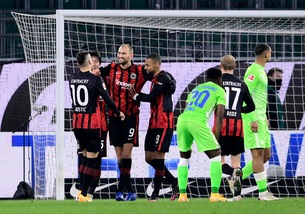 Bundesliga, Wolfsburg-Eintracht 2-1: decide la doppietta di Weghorst