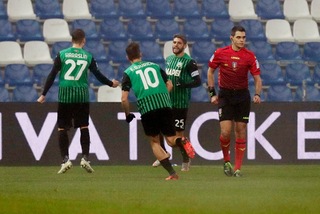 Sassuolo-Benevento 1-0: decide Berardi, De Zerbi vola al 2° posto