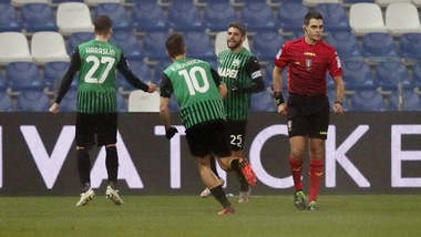 Sassuolo-Benevento 1-0: decide Berardi, De Zerbi vola al 2° posto