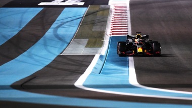 GP Abu Dhabi: Verstappen vola nelle FP3, Ferrari fuori dai dieci