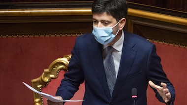 Vaccino in Italia, Speranza: "Si può partire a gennaio"