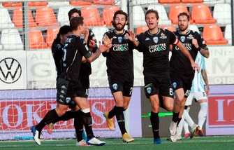 Mancuso sembra Lewandowski: 4 gol in 15'! Cade la Salernitana, pari per Nesta