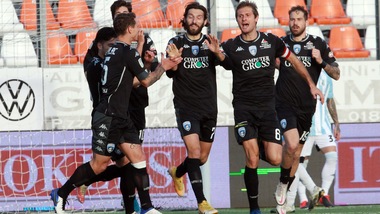 Mancuso sembra Lewandowski: 4 gol in 15'! Cade la Salernitana, pari per Nesta