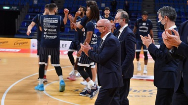 Fortitudo, buona la prima per Dalmonte: sconfitta Pesaro 78-70