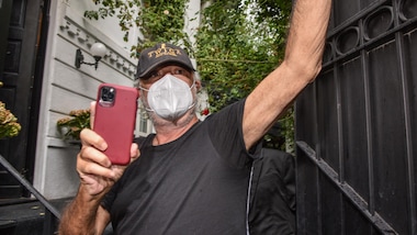 MotoGp, Briatore: "Consiglio a Valentino Rossi di smettere"