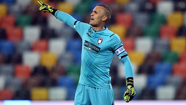L’Udinese non sfonda il muro del Crotone: Cordaz show