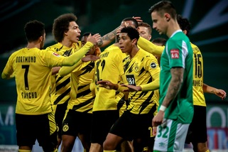 Via Favre e il Dortmund torna a vincere: 2-1 a Brema
