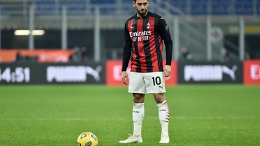 Milan, per il rinnovo di Calhanoglu è il momento del dentro o fuori