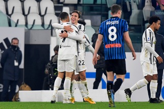 Juve-Atalanta 1-1: Freuler risponde a Chiesa, Gollini para un rigore a Ronaldo