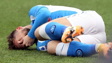 Napoli, Mertens: trauma distorsivo alla caviglia. 2020 finito