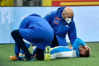 Infortunio Mertens, nel Napoli si teme una lesione ai legamenti