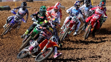 Motocross, incidente in pista: il 17enne Fortini muore sotto gli occhi del padre